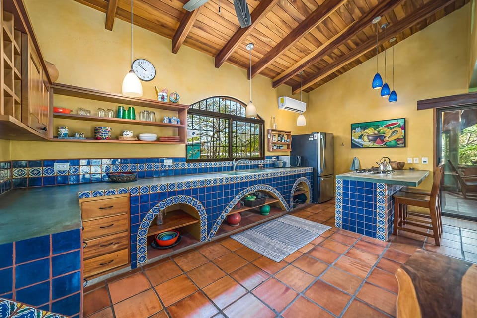 Fully equipped kitchen