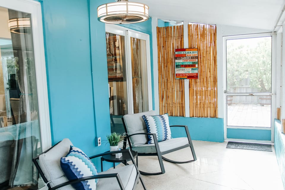 Screened Florida room