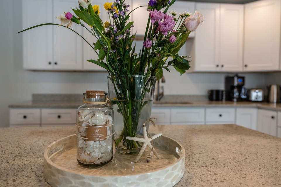 Gather round the island for meal prep or a bite on the go.