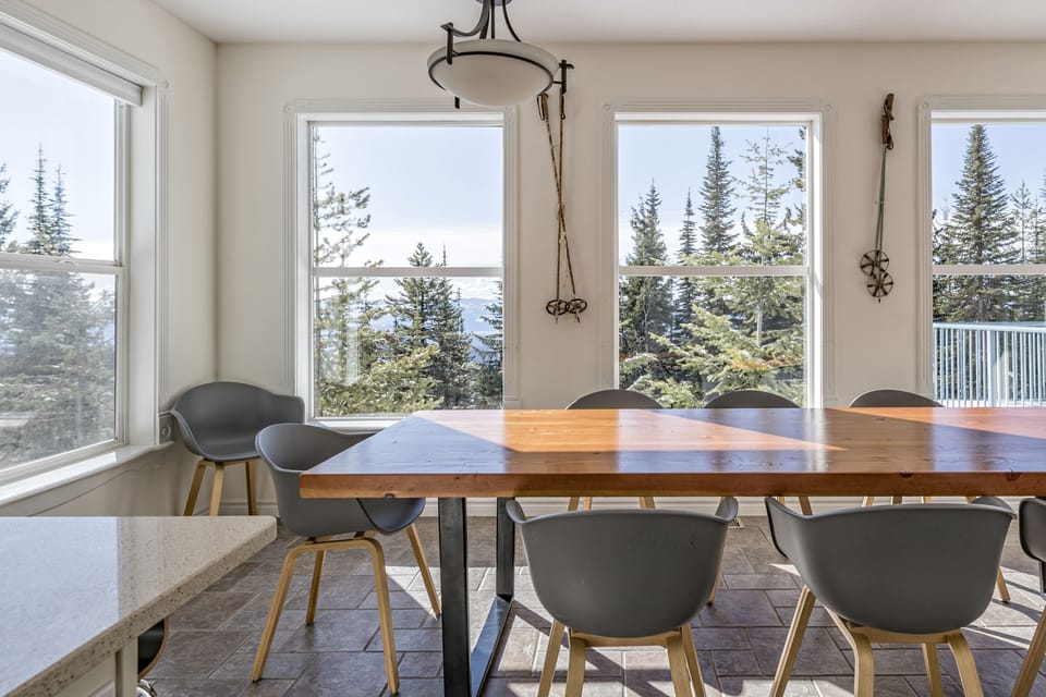 Dining Room - Seats 10 