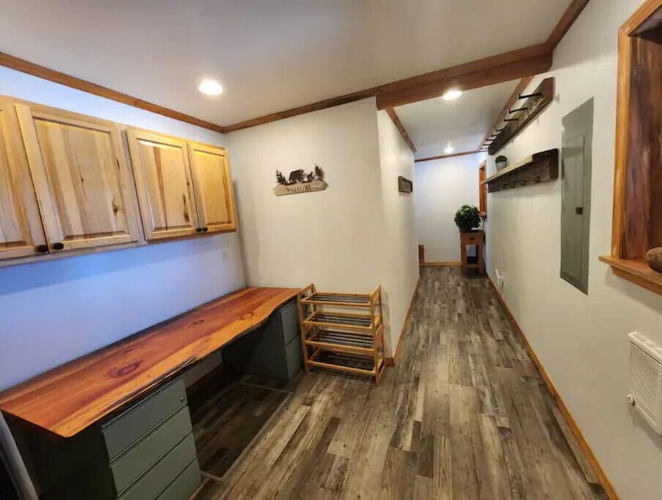 Hallway with space for your coats and hats