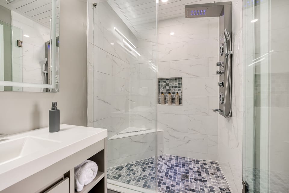 Master Bath 1A