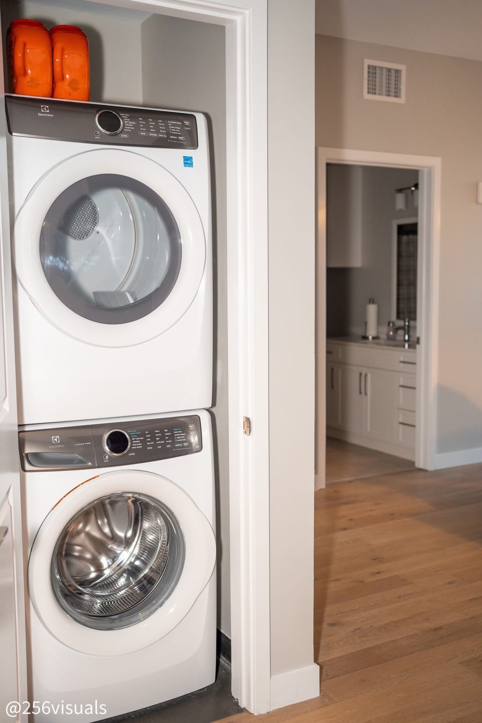 Washer & Dryer 