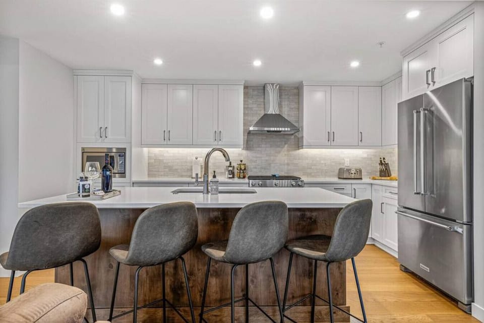 Breakfast Bar