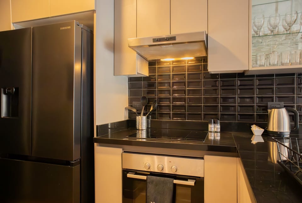 Modern and well-equipped kitchen