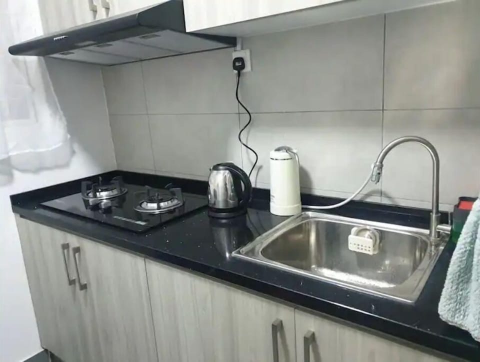 Fully Eqpt Kitchenette