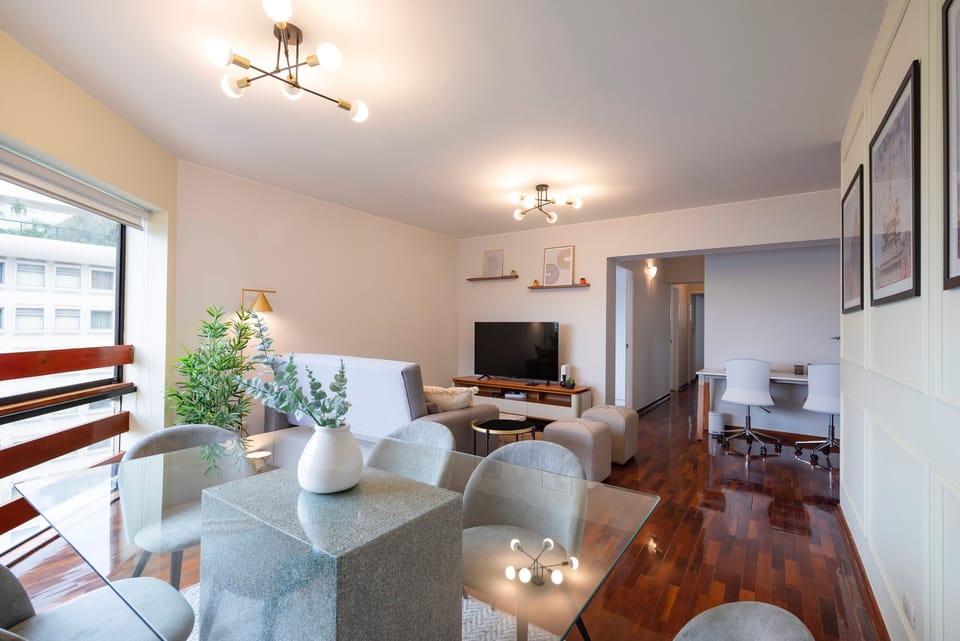 Living and dining room completely equipped