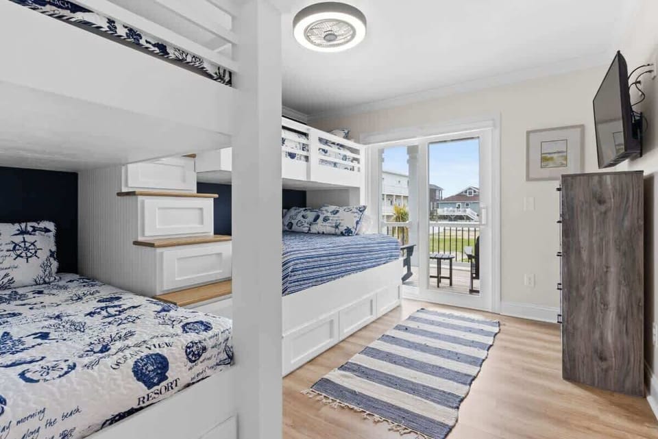 Bunk bed room