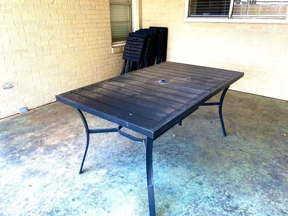 enjoy the beautiful breeze of the west Texas weather while eating a meal and watching the sun sets