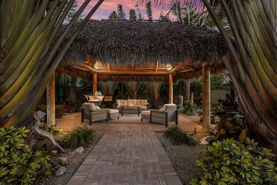 Tiki Hut