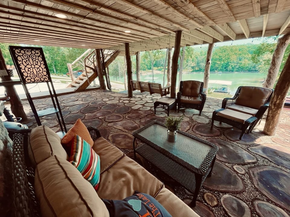 Hidden Timbers outdoor living