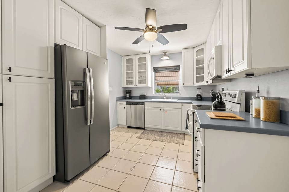 Fully equipped kitchen (Main Cottage)