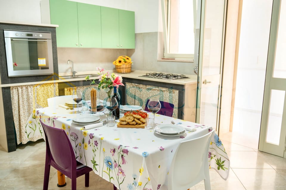 Cucina e zona da pranzo