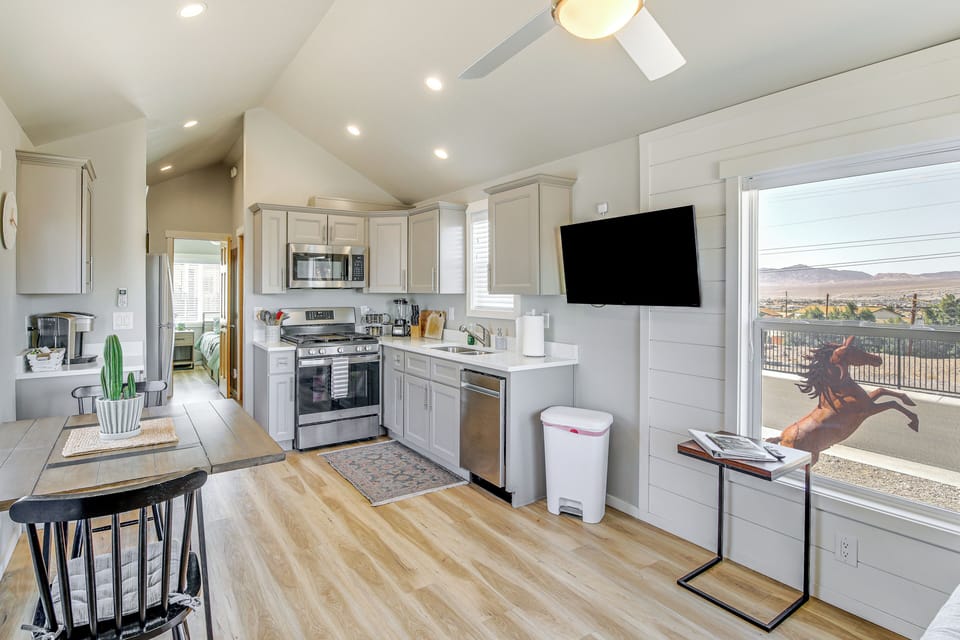 Interior | Open Floor Plan | Free WiFi