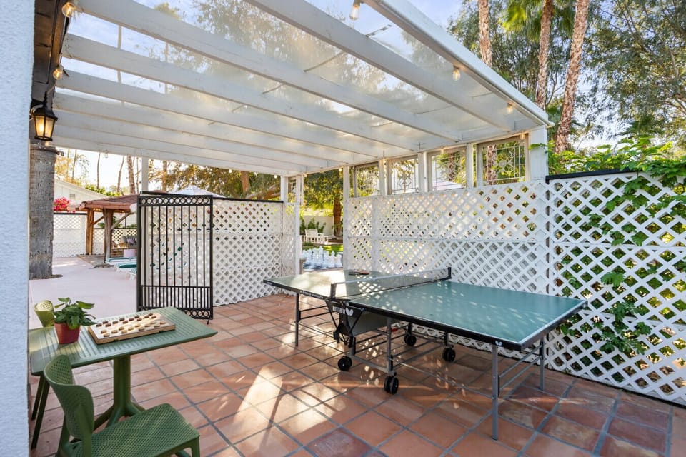 Casita Patio with Ping Pong Table
