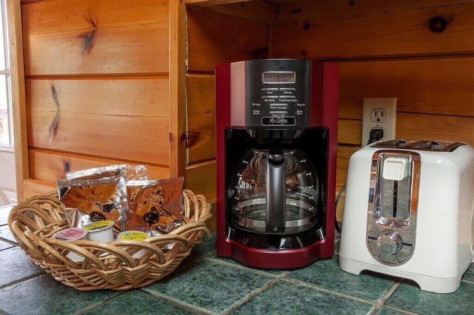 Kick Back Shack's fully equipped kitchen