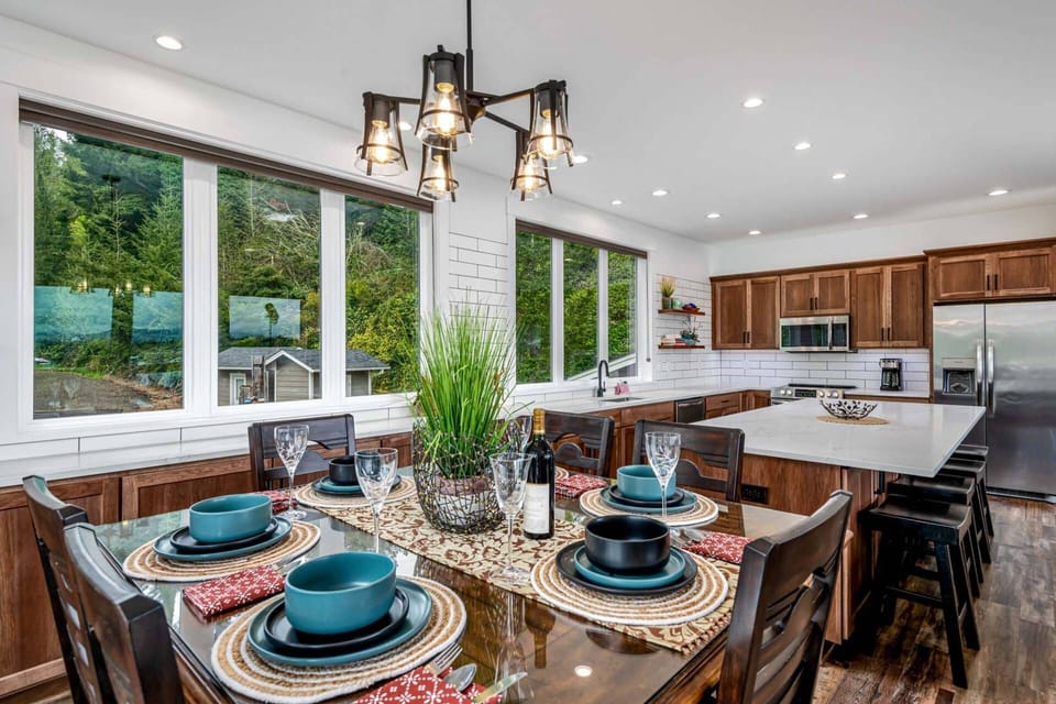 Upstairs Dining Area
