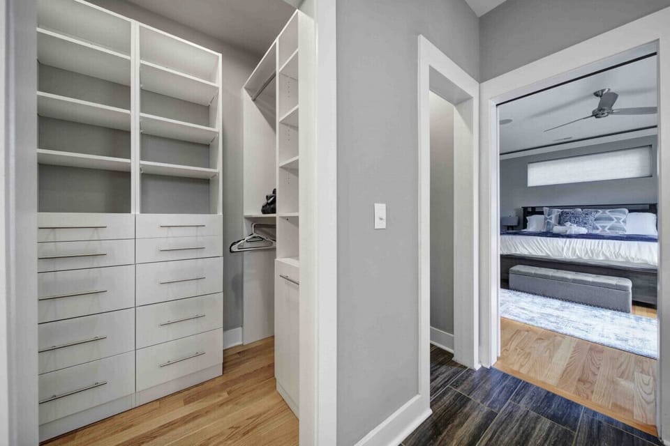 Along with the private bathroom, how about enjoying your walk in closet? With lots of room to hang your clothes or fold them neatly, keeping all your best clothing clean and crisp throughout your stay