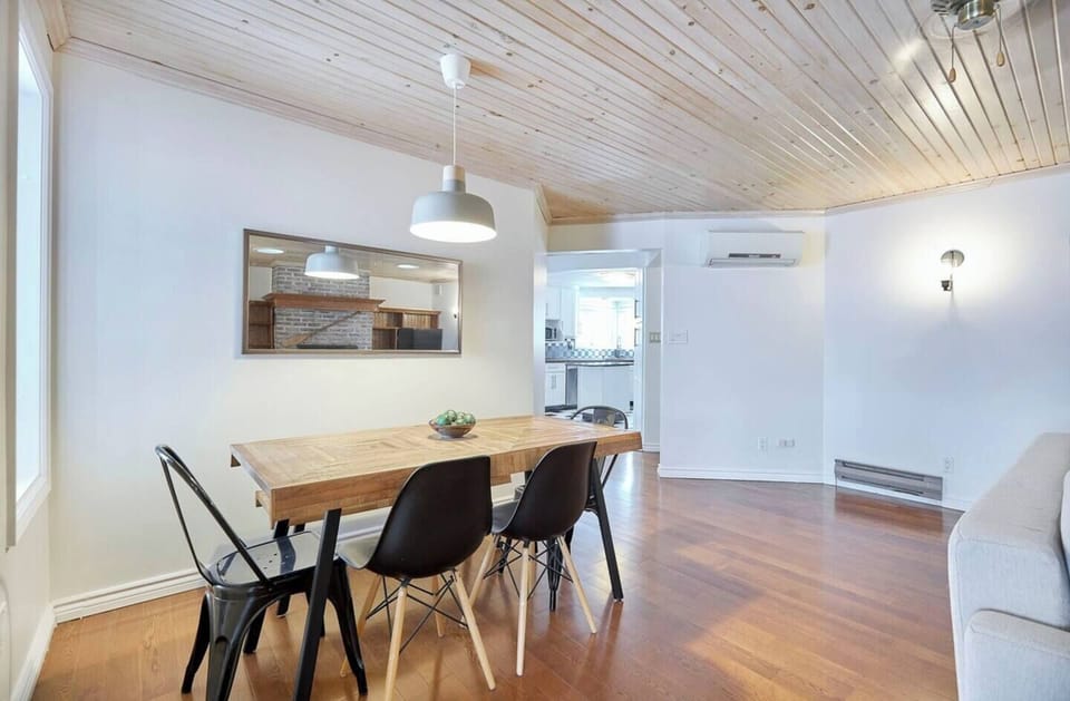 Dining space comfortably seats 6