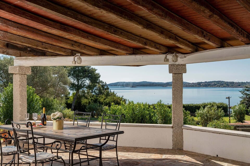 Balcony / Terrace / Patio, Building Exterior, Scenic View
