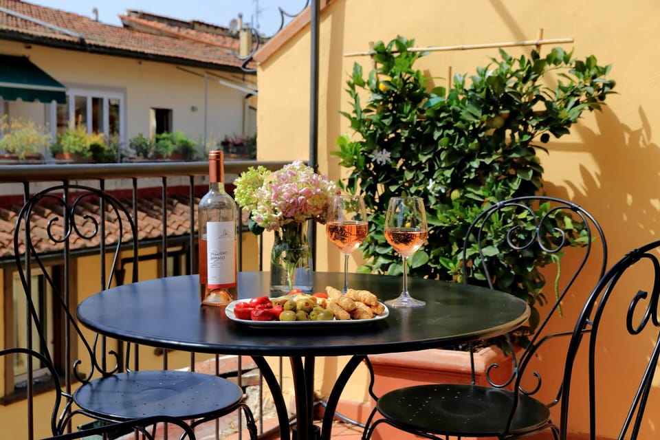Perfect for an evening aperitivo on the terrace.