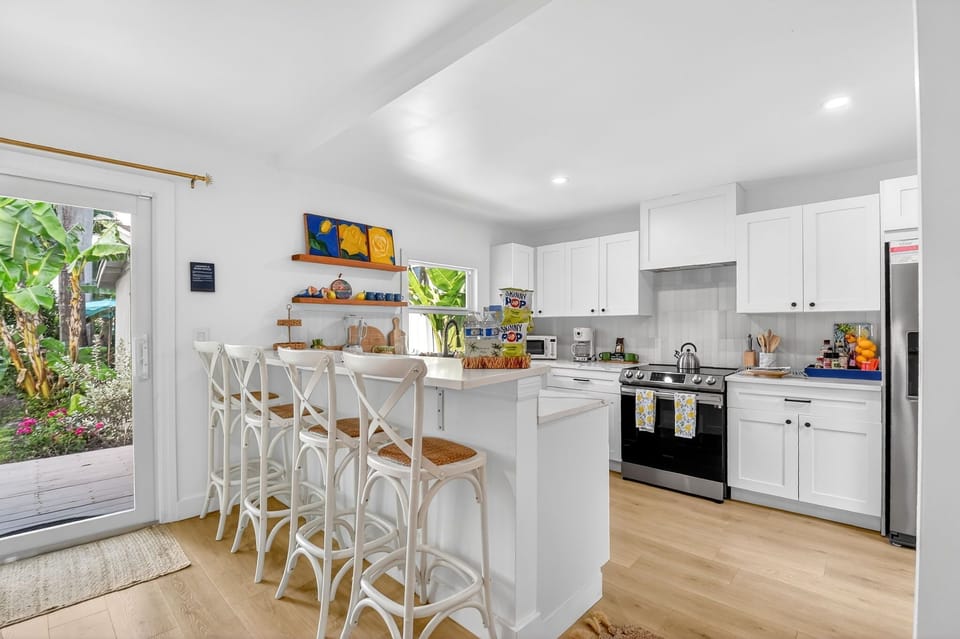 Kitchen bar