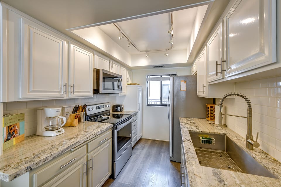 Kitchen | Blender | Dishwasher | Drip Coffee Maker | Toaster