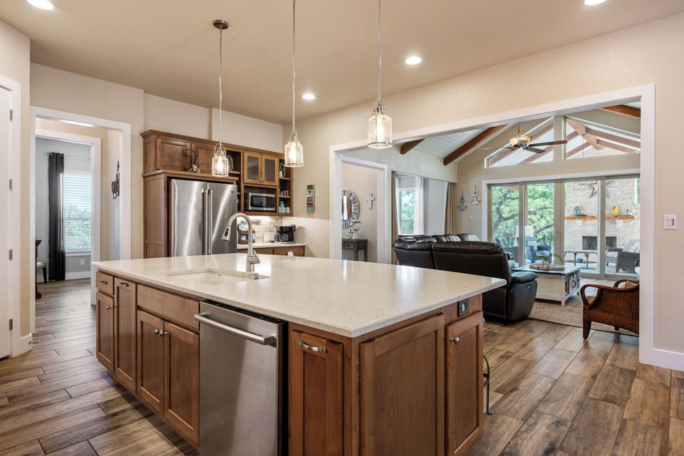 Full kitchen complete with state-of-the-art appliances