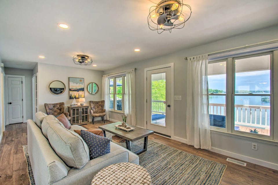 Sit in the Living Room and view the Lake.