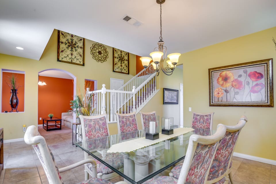 Formal Dining Room | 1st Floor
