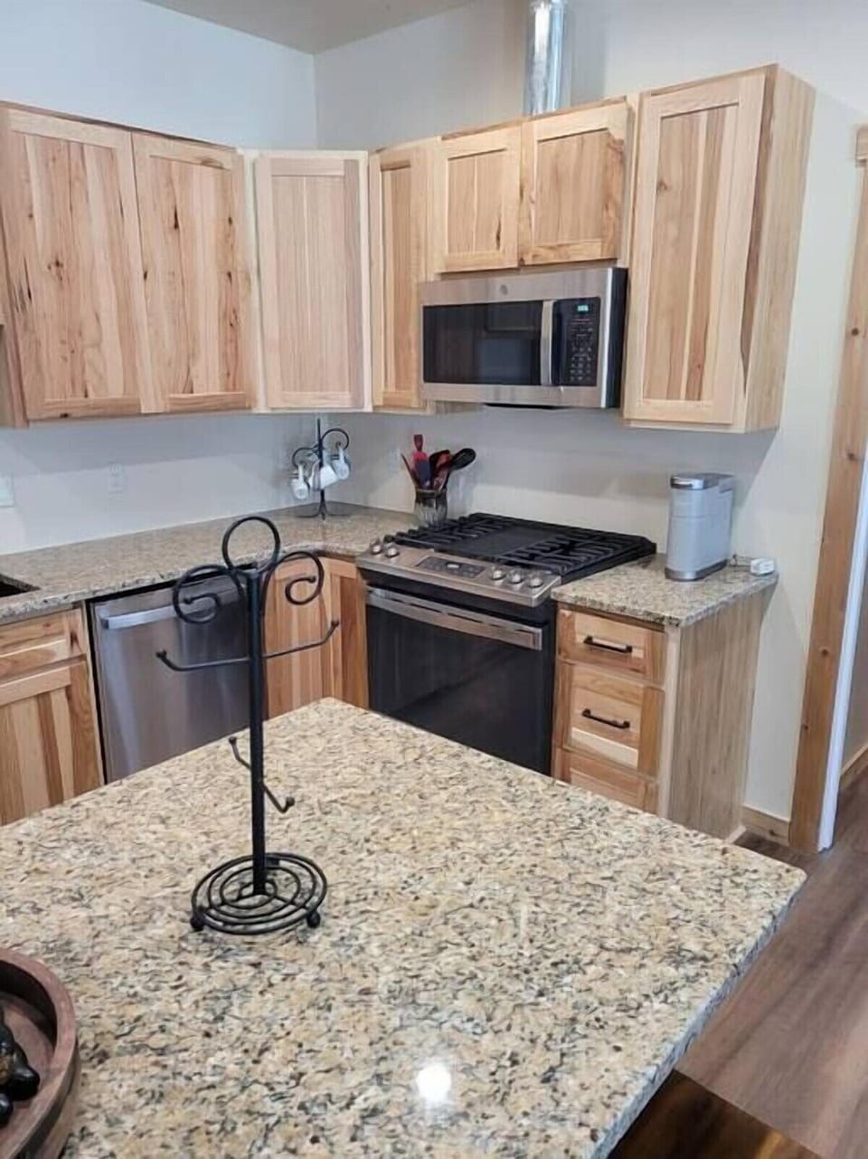 Apartment-Dishwasher and Stove