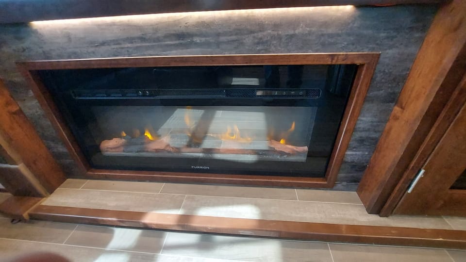 Electric fireplace