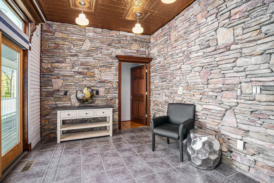 Access to the master and one of the entrances to the porch