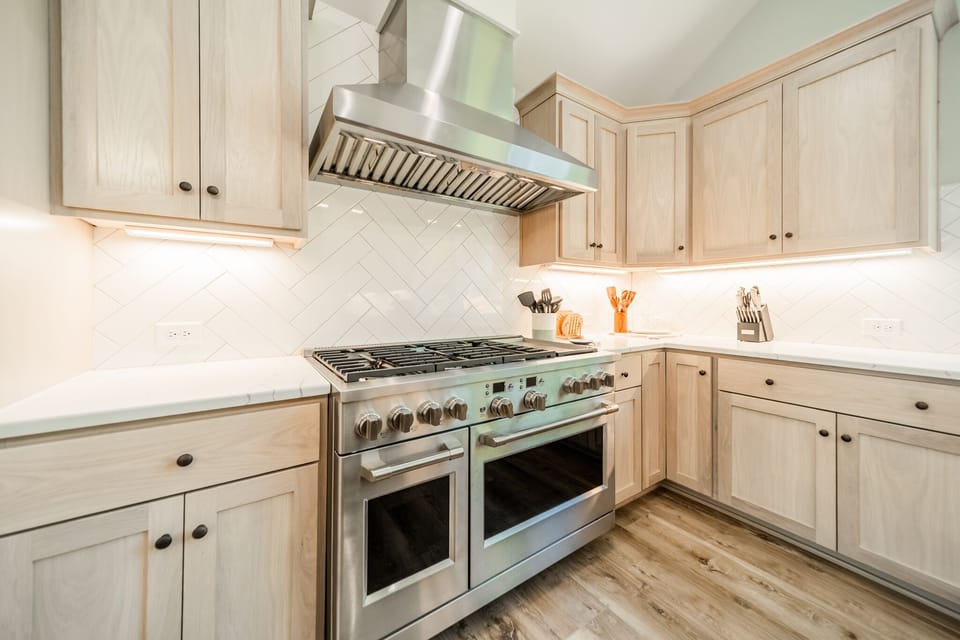 Gas stove & oven perfect to prep all your group meals.