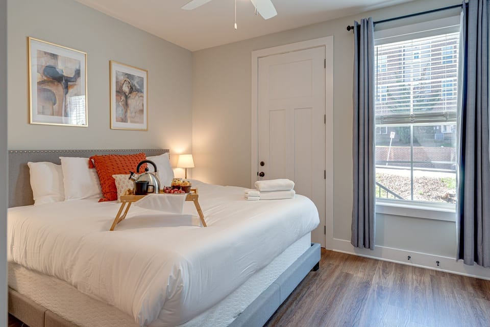 2nd Unit: Primary Bedroom featuring a King size bed and a flat-screen SMART TV with en-suite bathroom.