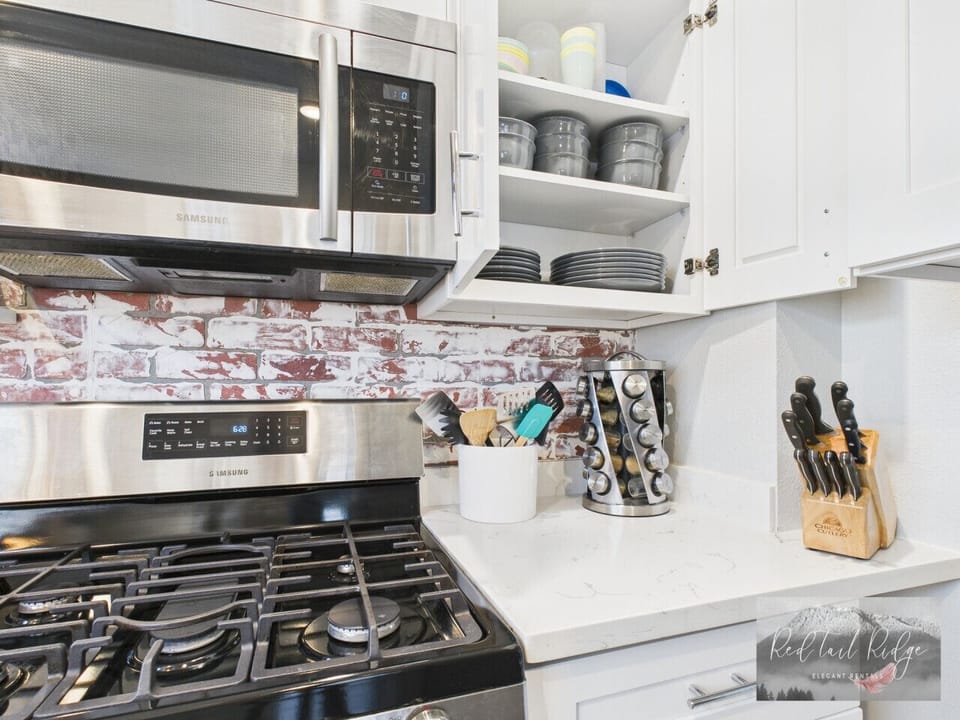 Good vibes and great meals start right here!