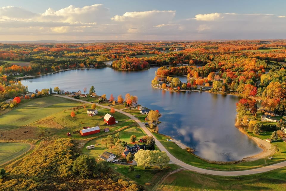 fall view of the lake 