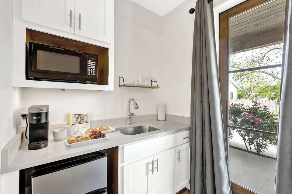 Kitchenette.