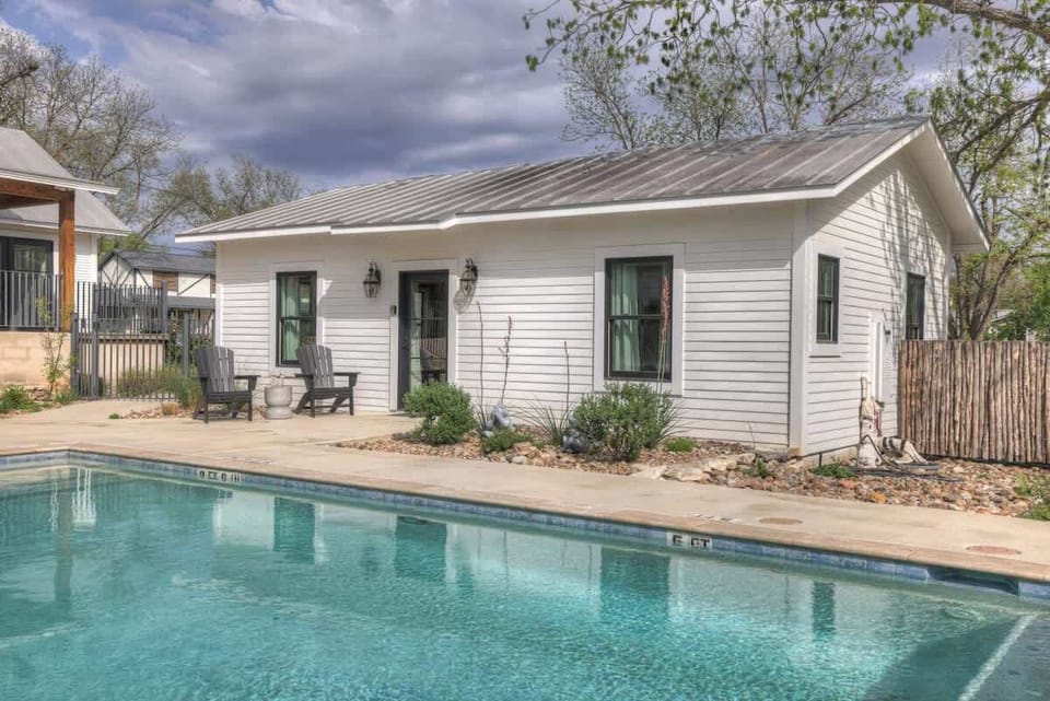 Shubert Inn Cottage