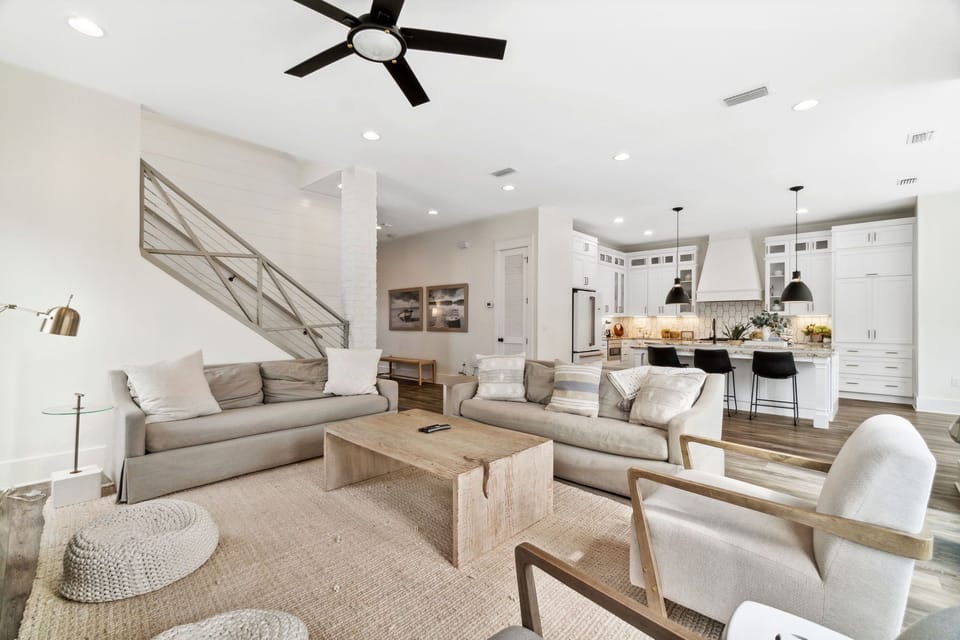Living Area On 1st Floor