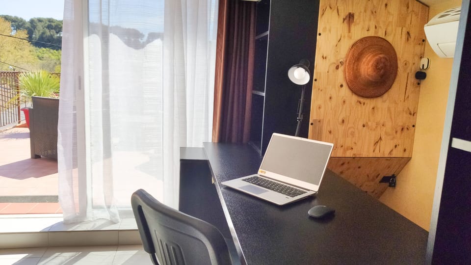 The desk