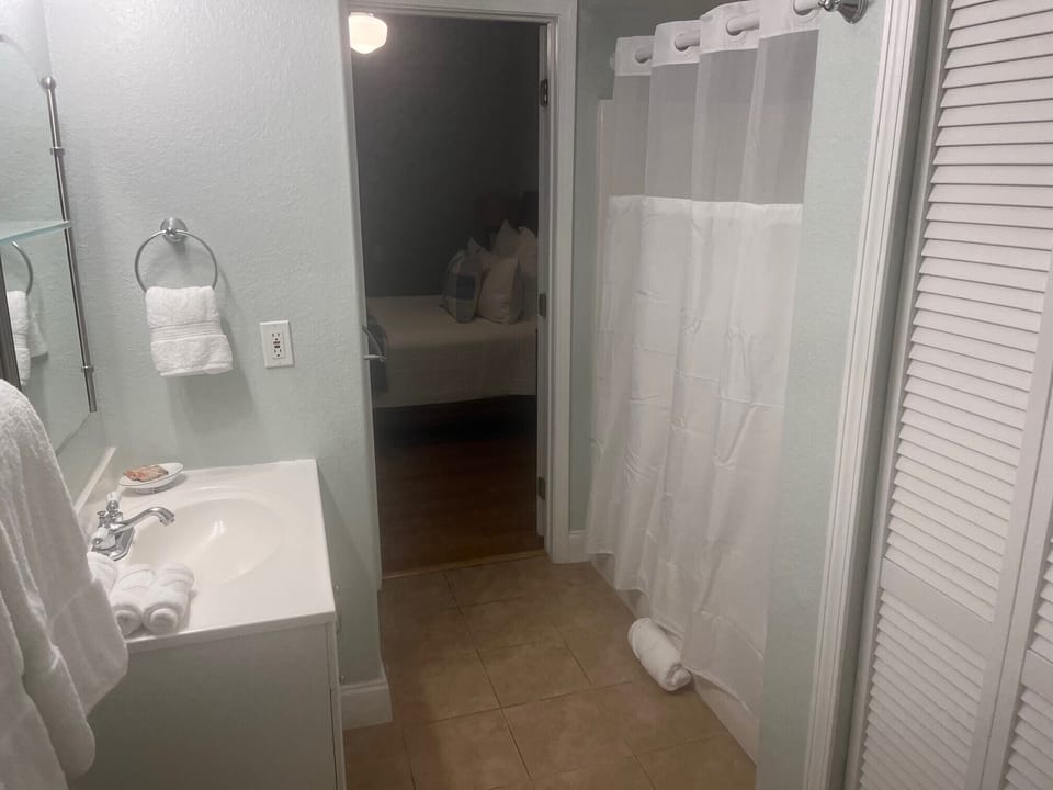 Bedroom 2 bath