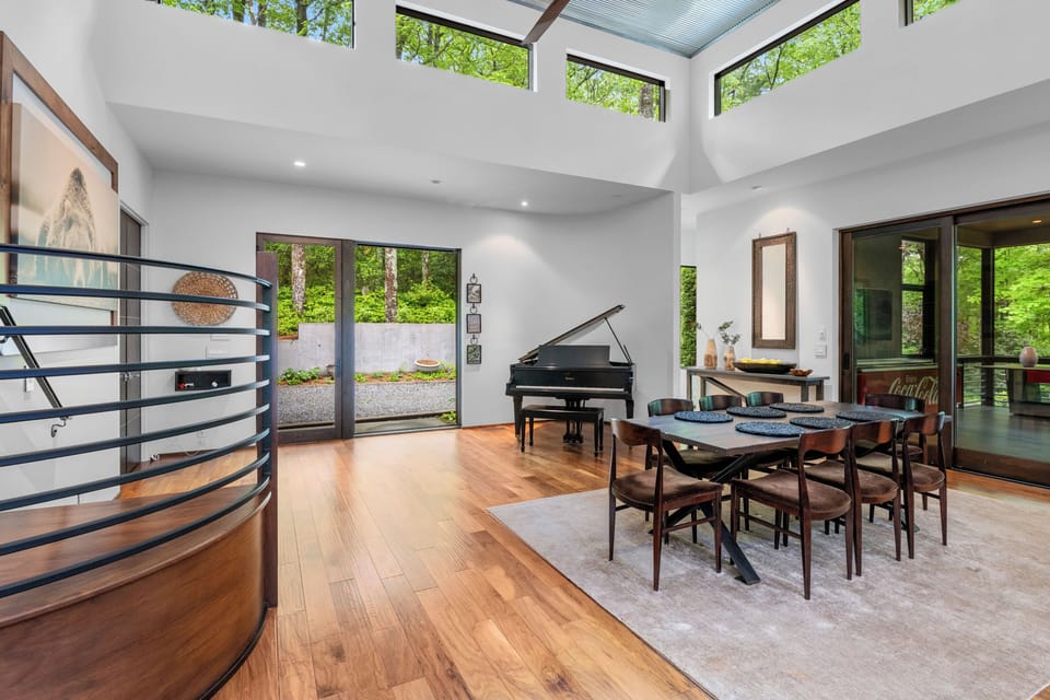 Entry Way, Dining Area, Main Level