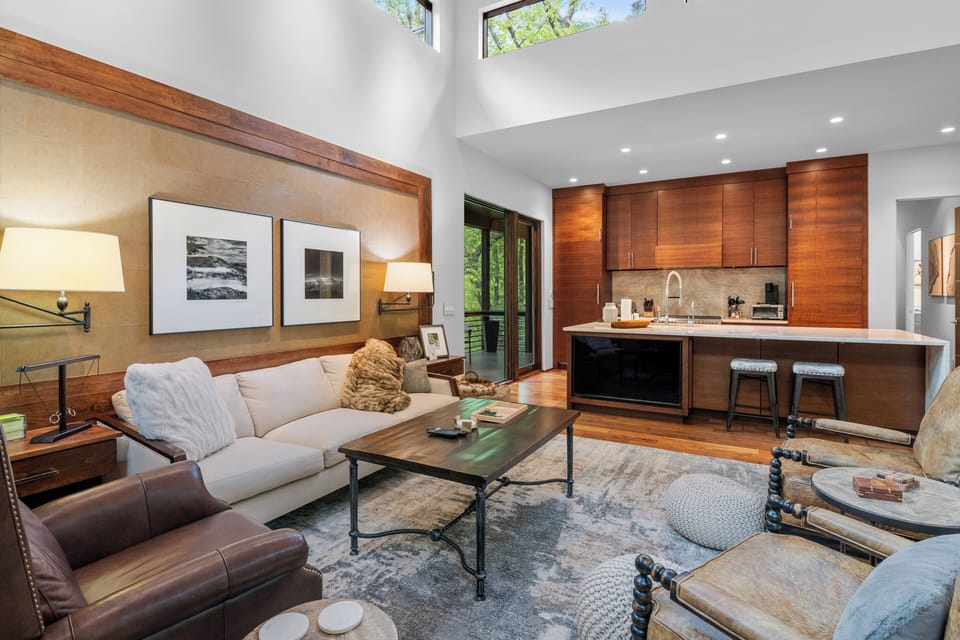Living Area, Main Level