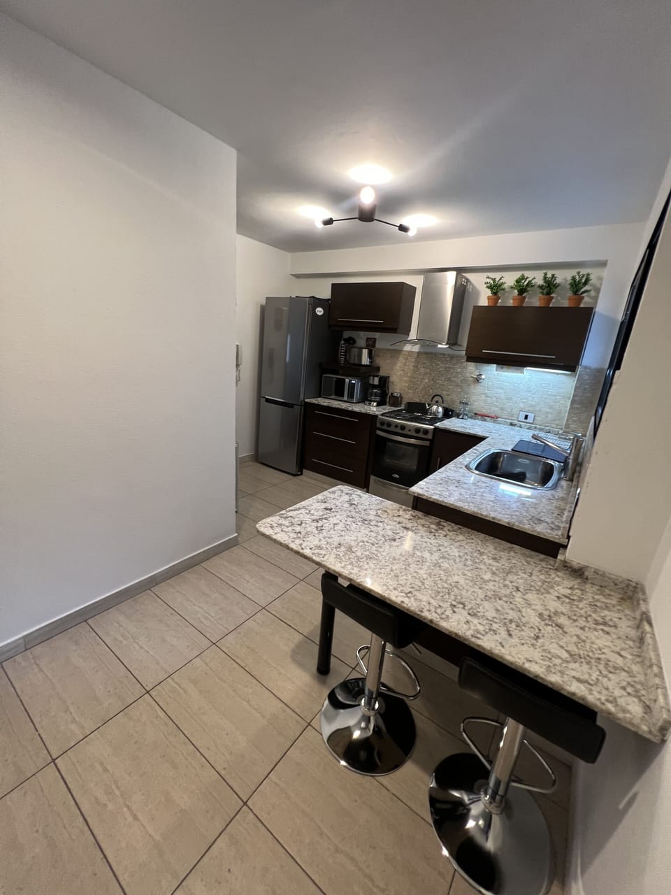 Kitchen with breakfast table