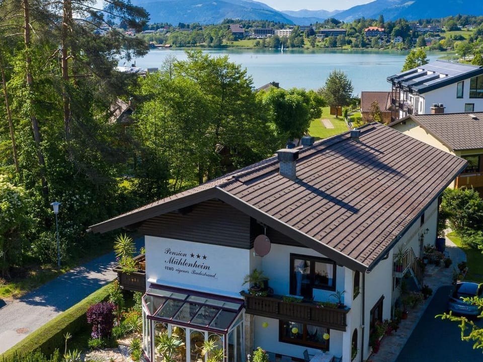 Ferienwohnung C Groß - Pension Mühlenheim Bed and Breakfast in Villach