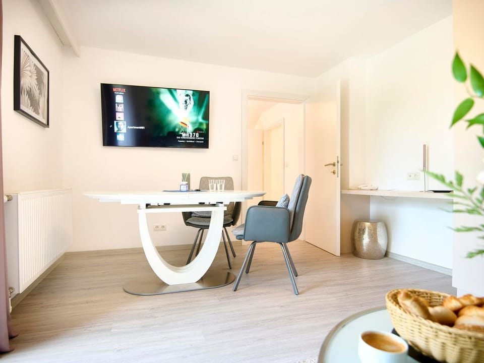 Fewo-Pension Zollner - Deluxe Apartment 40 m² Bed and Breakfast in Villach