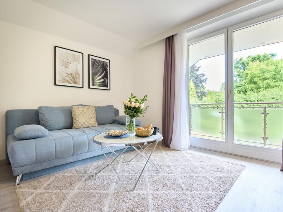 Fewo-Pension Zollner - Deluxe Apartment 40 m² Bed and Breakfast in Villach