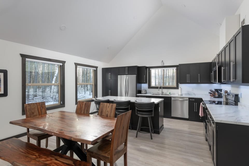 Sundance Cabin Rental - Pet Friendly! (1772)