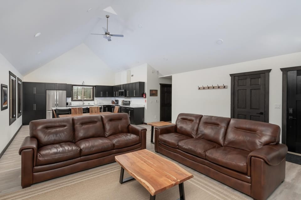 Sundance Cabin Rental - Pet Friendly! (1771)